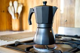 The Complete Guide to the Moka Pot: History, Use, and Brewing Techniques